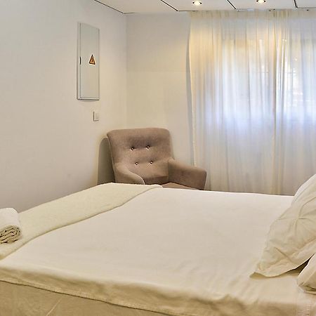 Apartsuite B&R Triana Arellano Seville Exterior photo